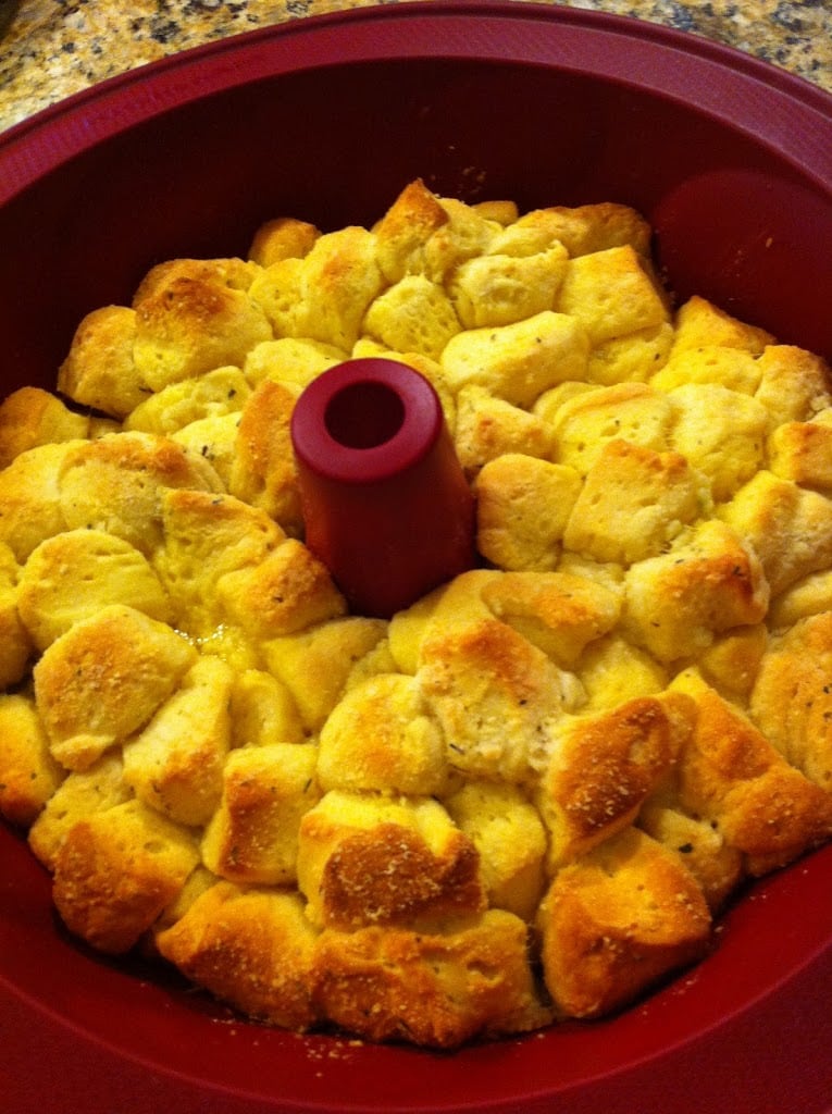 Garlic Parmesan Pull Apart Bread The Cookin Chicks
